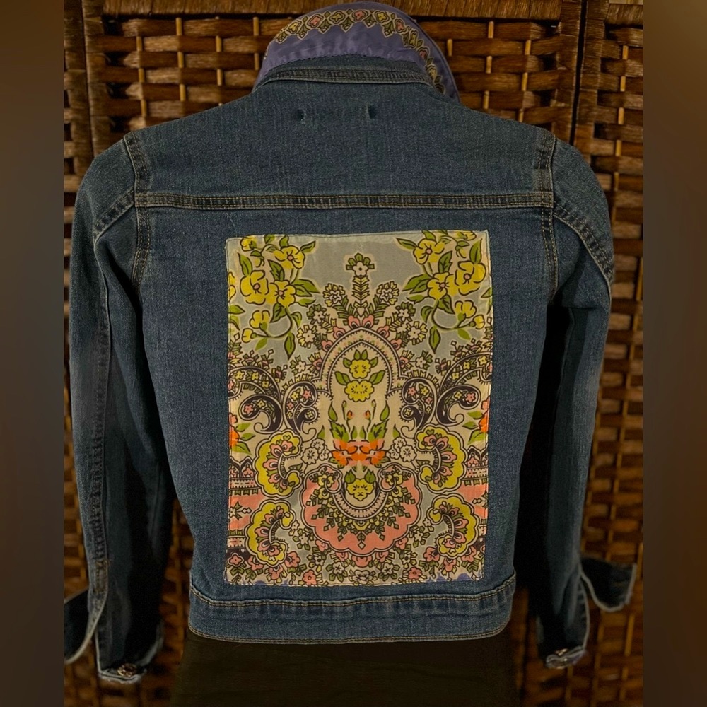 Girl’s BCBG size 10 denim jacket embellished with a beautiful silk scarf.